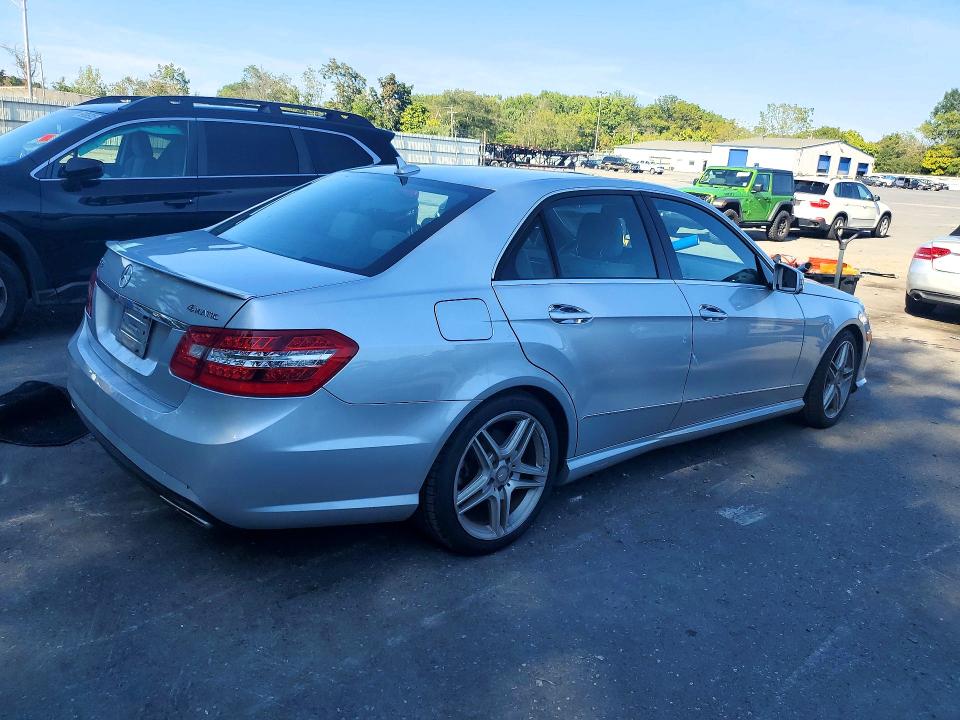 Снимка 3 от търг – 2013 MERCEDES-BENZ E с VIN WDDHF8JB2DA734516