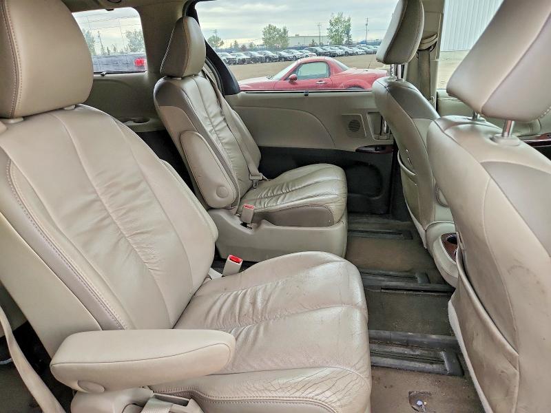 Photo 11 from auction – 2011 TOYOTA SIENNA with VIN 5TDDK3DC6BS025003
