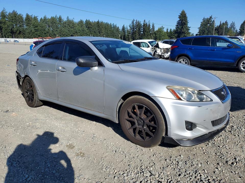 Photo 4 from auction – 2007 LEXUS IS with VIN JTHCK262472015125
