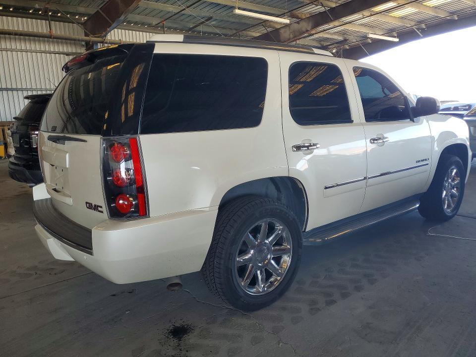 Photo 3 from auction – 2012 GMC YUKON with VIN 1GKS2EEF1CR271893