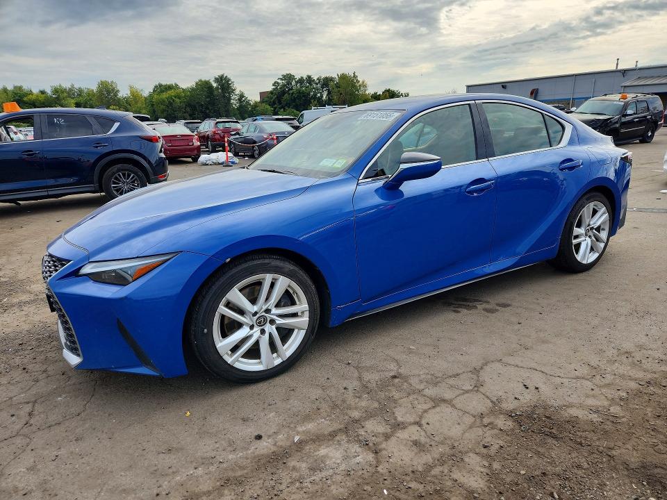 LEXUS IS 2021 z numerem VIN JTHA81F24M5045364 - Zdjęcie z aukcji