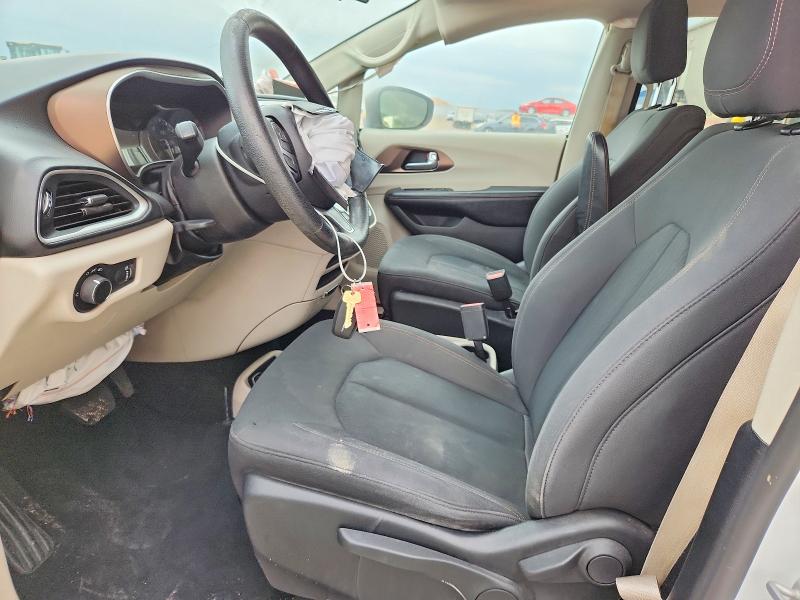 Photo 7 from auction – 2019 CHRYSLER PACIFICA with VIN 2C4RC1AG6KR597583