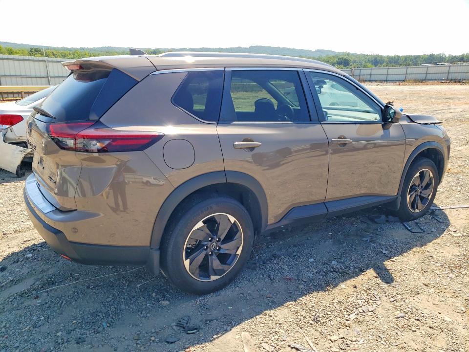 Photo 3 from auction – 2024 NISSAN ROGUE with VIN JN8BT3BB6RW444157