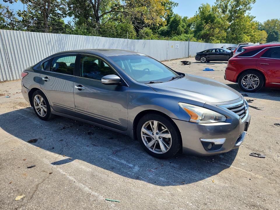 Photo 4 from auction – 2015 NISSAN ALTIMA with VIN 1N4AL3AP5FC476735