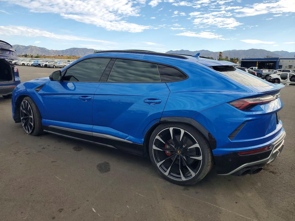 Photo 2 from auction – 2020 LAMBORGHINI URUS with VIN ZPBUA1ZL1LLA06998