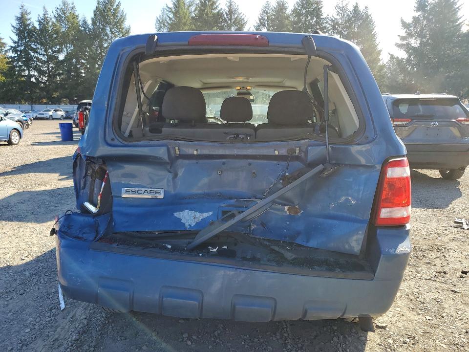 Photo 6 from auction – 2010 FORD ESCAPE with VIN 1FMCU0D76AKA31120