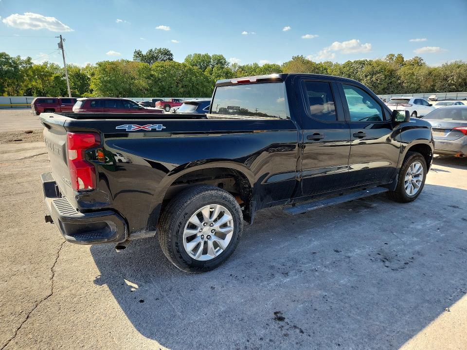 Снимка 3 от търг – 2022 CHEVROLET SILVERADO с VIN 1GCRDBEK6NZ567057