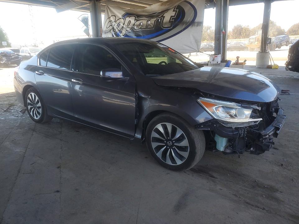 Zdjęcie 4 z aukcji – 2017 HONDA ACCORD z VIN JHMCR6F59HC023715