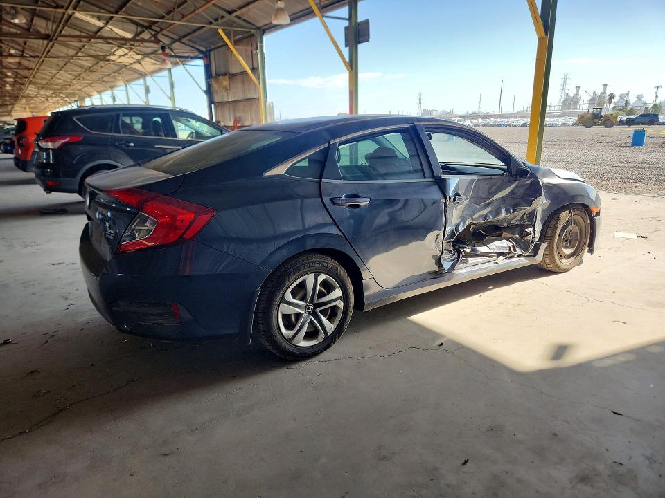 Photo 3 from auction – 2017 HONDA CIVIC with VIN 19XFC2F59HE028821