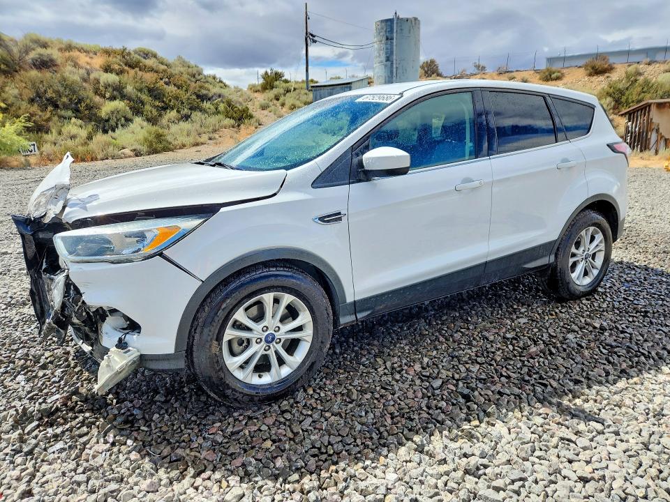 FORD ESCAPE 2017 z numerem VIN 1FMCU9G92HUB81788 - Zdjęcie z aukcji