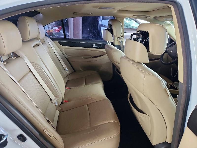 Photo 10 from auction – 2013 HYUNDAI GENESIS with VIN KMHGC4DD7DU258360