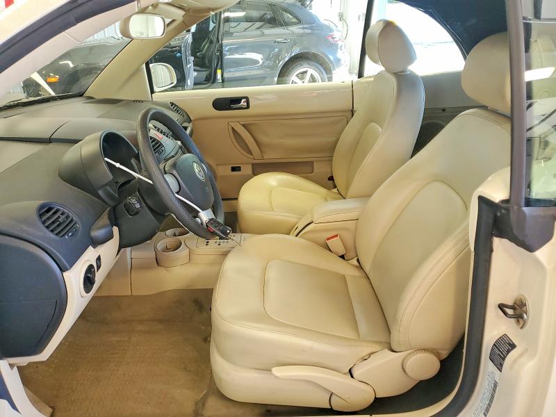 Photo 7 from auction – 2005 VOLKSWAGEN NEW BEETLE with VIN 3VWCD31Y85M306453