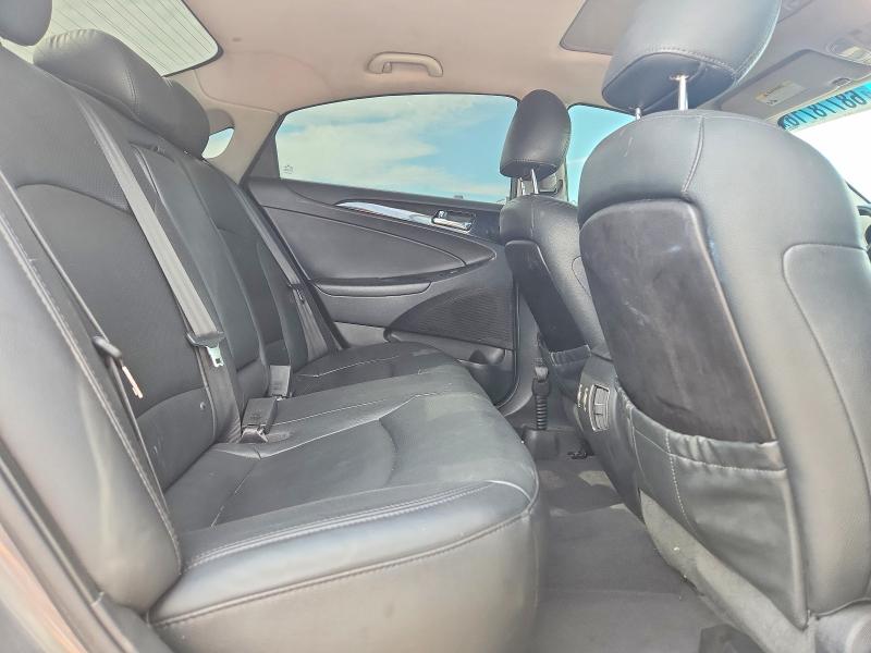 Photo 10 from auction – 2011 HYUNDAI SONATA with VIN 5NPEC4AC2BH169388