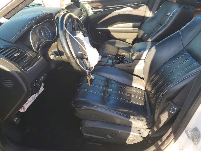 Фото 7 с аукциона – 2022 CHRYSLER 300 с VIN 2C3CCABTXNH121143