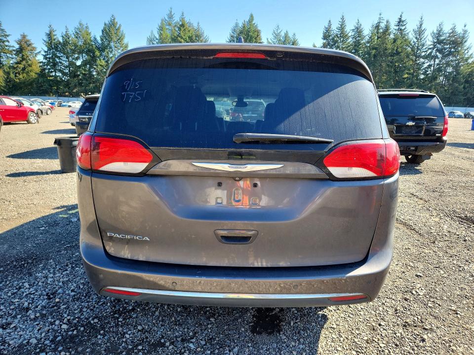 Photo 6 from auction – 2017 CHRYSLER PACIFICA with VIN 2C4RC1BG0HR667635