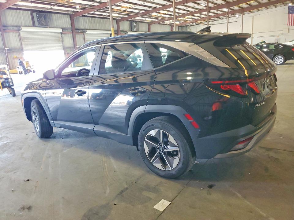 Photo 2 from auction – 2026 HYUNDAI TUCSON with VIN 5NMJBCDE1TH625436