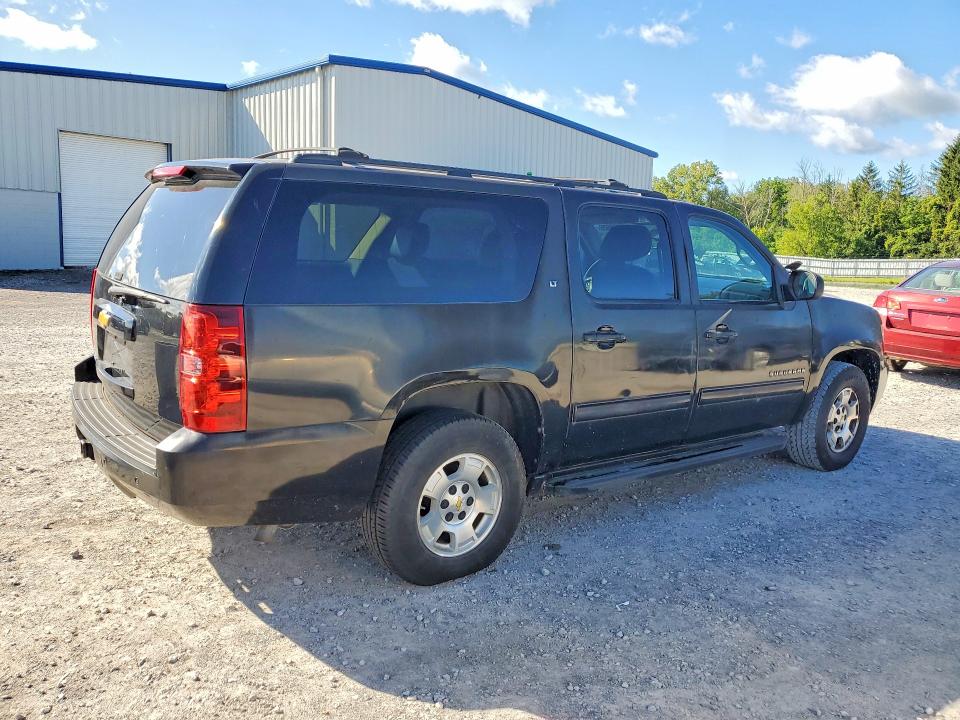 Photo 3 from auction – 2013 CHEVROLET SUBURBAN with VIN 1GNSCJE09DR358947