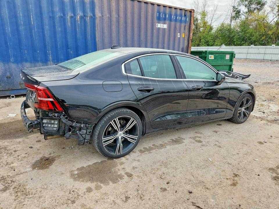Photo 3 from auction – 2019 VOLVO S60 with VIN 7JR102FL1KG014888