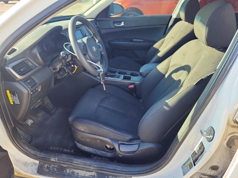 Photo 7 from auction – 2017 KIA OPTIMA with VIN 5XXGT4L38HG130900