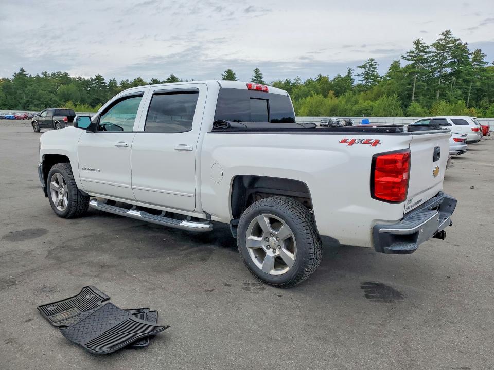 Photo 2 from auction – 2018 CHEVROLET SILVERADO with VIN 3GCUKREC2JG442679