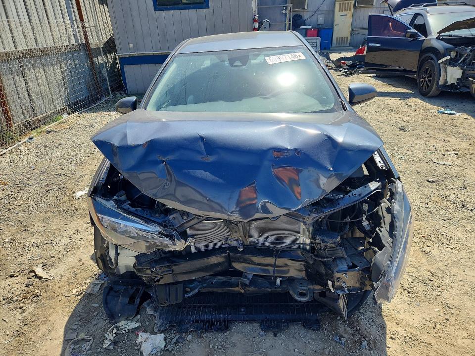 Photo 5 from auction – 2019 TOYOTA COROLLA with VIN 5YFBURHE4KP895602