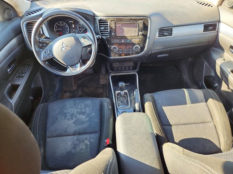 Photo 8 from auction – 2017 MITSUBISHI OUTLANDER with VIN JA4AZ2A37HZ034727