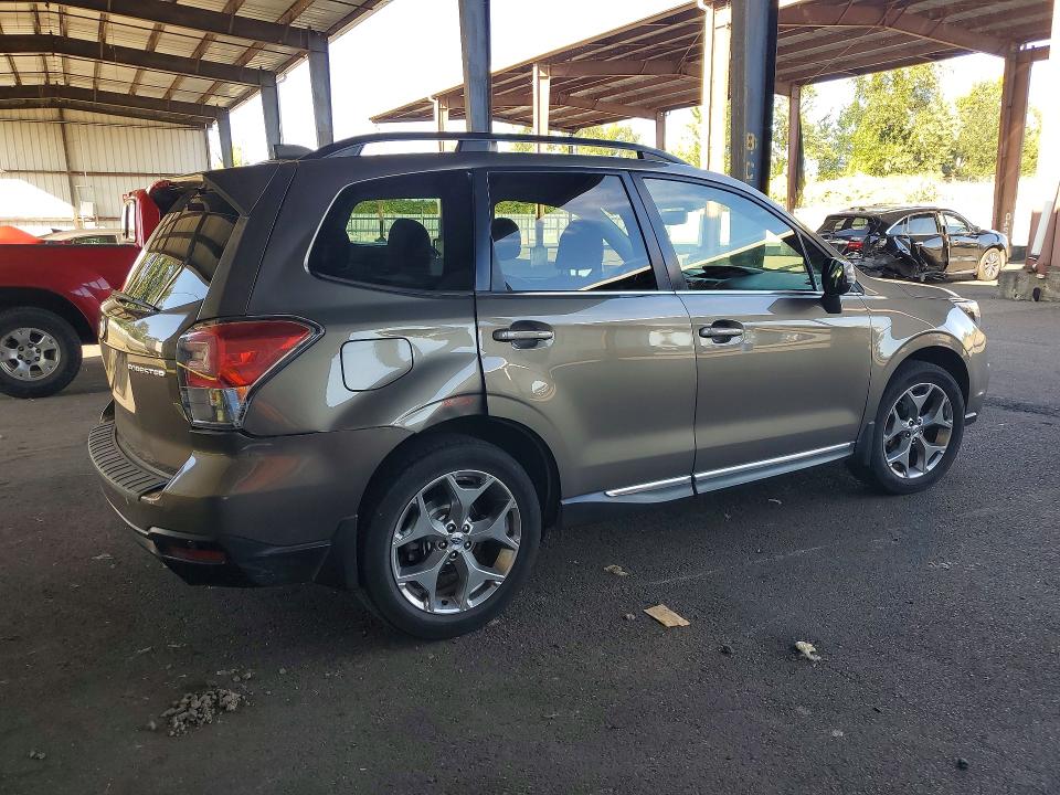 Photo 3 from auction – 2018 SUBARU FORESTER with VIN JF2SJAWC5JH427370