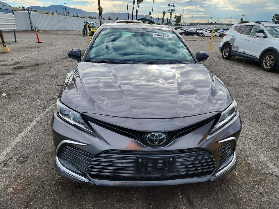 Photo 5 from auction – 2022 TOYOTA CAMRY with VIN 4T1C11AK3NU005866