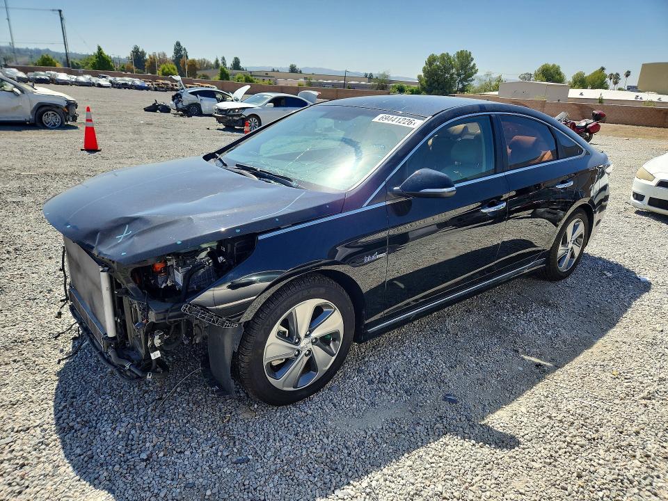 Снимка 1 от търг – 2016 HYUNDAI SONATA HYBRID с VIN KMHE34L12GA025779