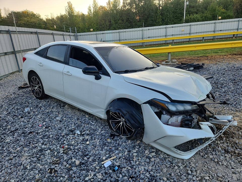 Снимка 4 от търг – 2019 TOYOTA AVALON с VIN 4T1BZ1FB3KU021316