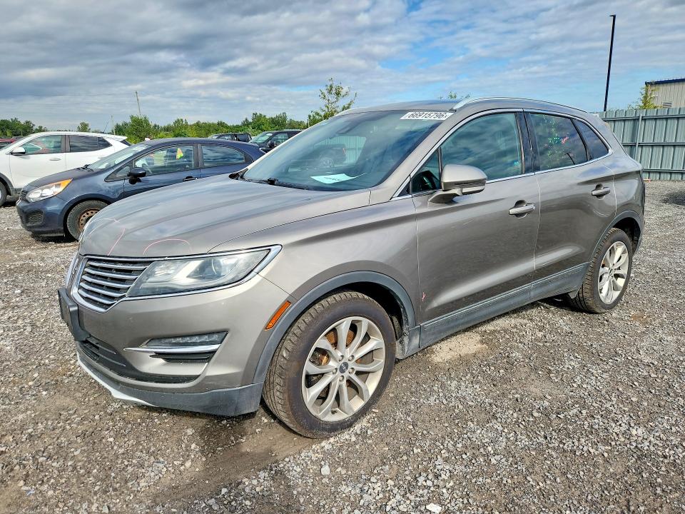 LINCOLN MKC 2016 with VIN 5LMCJ2D9XGUJ02884 - Photo from auction