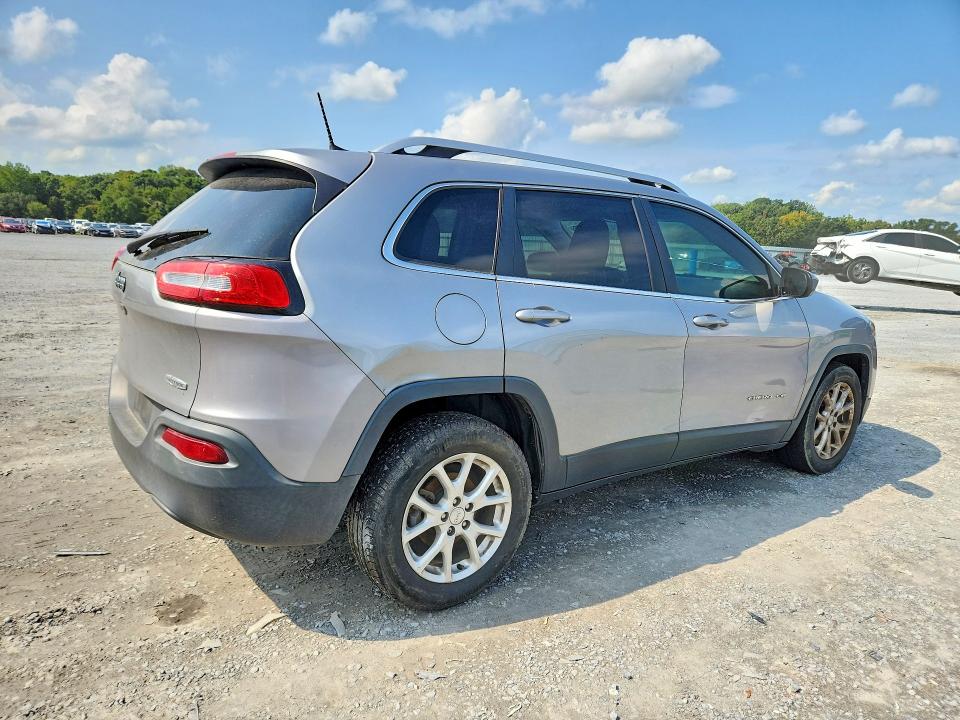 Снимка 3 от търг – 2016 JEEP CHEROKEE с VIN 1C4PJLCB5GW136433