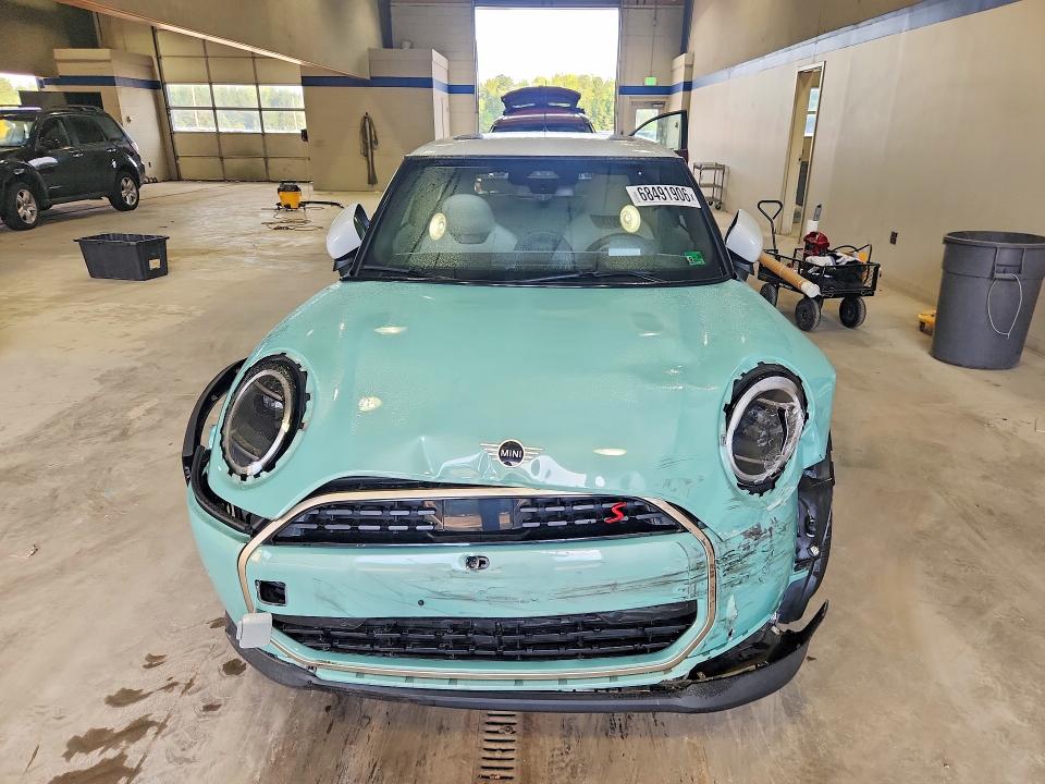 Photo 5 from auction – 2025 MINI COOPER with VIN WMW23GD01S2W11744