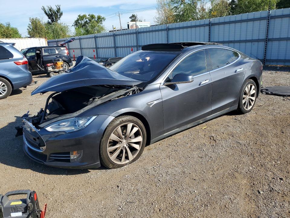 TESLA MODEL S 2015 с VIN 5YJSA1E23FF109486 - Снимка от търг