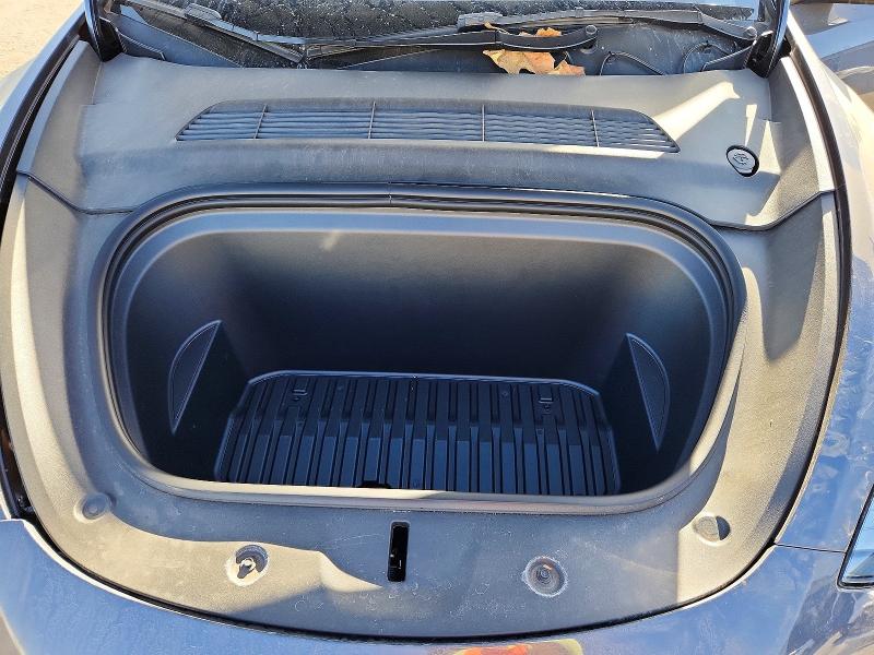 Снимка 11 от търг – 2023 TESLA MODEL Y с VIN 7SAYGDEE0PF927251