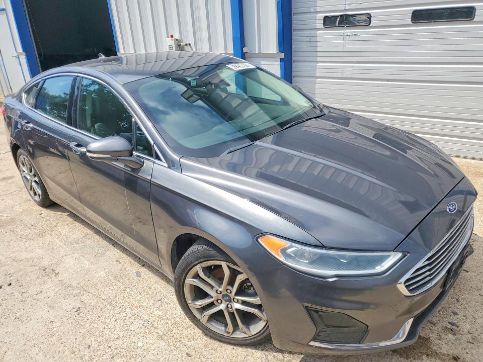 Photo 4 from auction – 2019 FORD FUSION with VIN 3FA6P0CD1KR233401