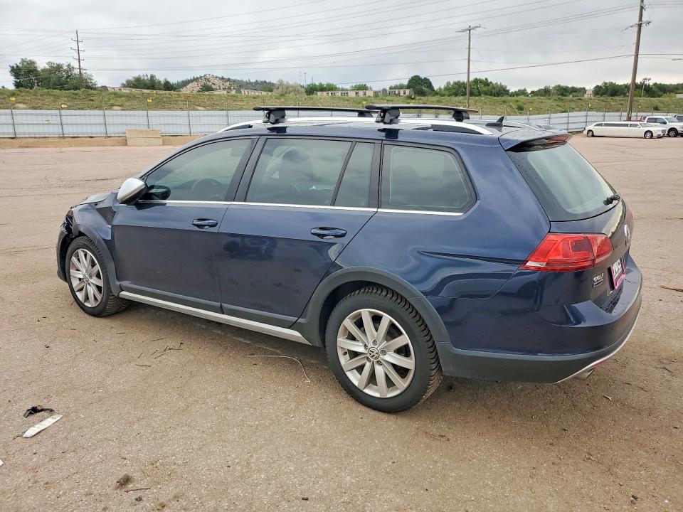 Снимка 2 от търг – 2017 VOLKSWAGEN GOLF ALLTRACK с VIN 3VWH17AU3HM515428