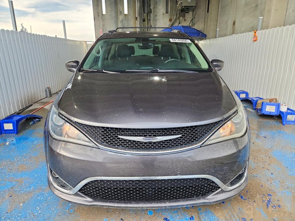 Photo 5 from auction – 2018 CHRYSLER PACIFICA with VIN 2C4RC1BG4JR120244