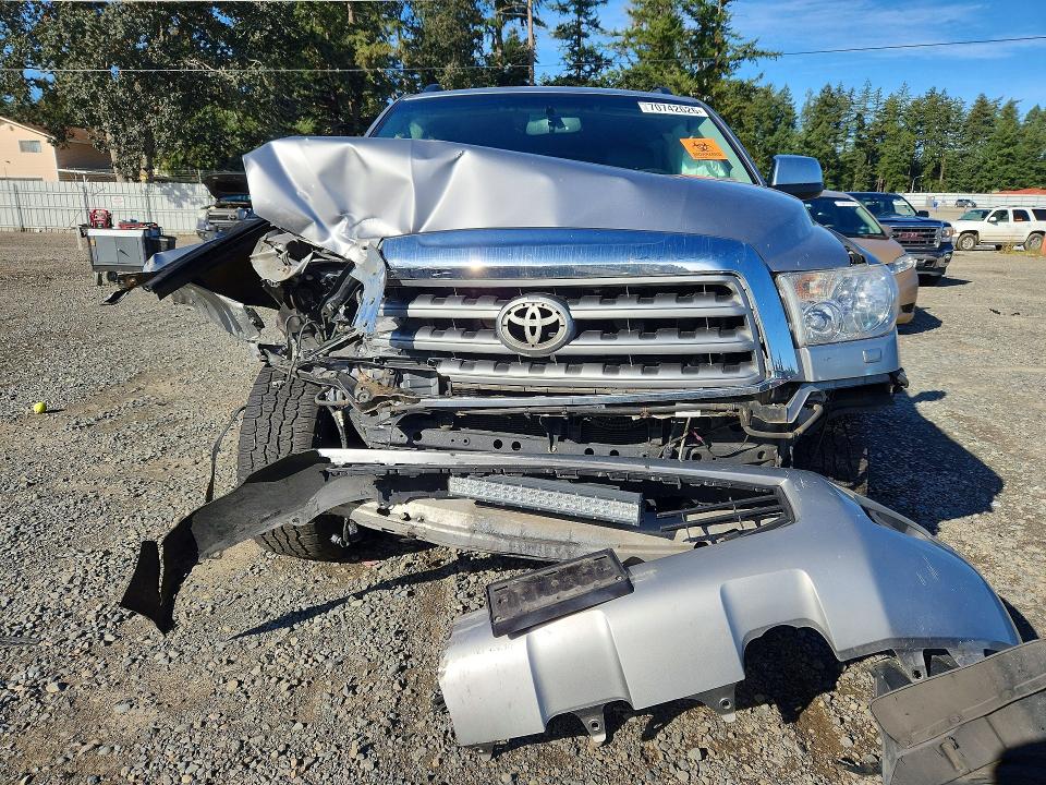 Photo 5 from auction – 2012 TOYOTA SEQUOIA with VIN 5TDJY5G13CS064933