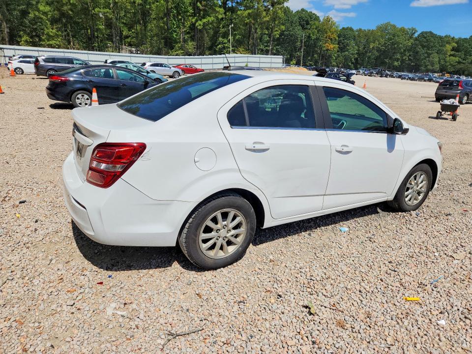 Photo 3 from auction – 2018 CHEVROLET SONIC with VIN 1G1JD5SH1J4119736