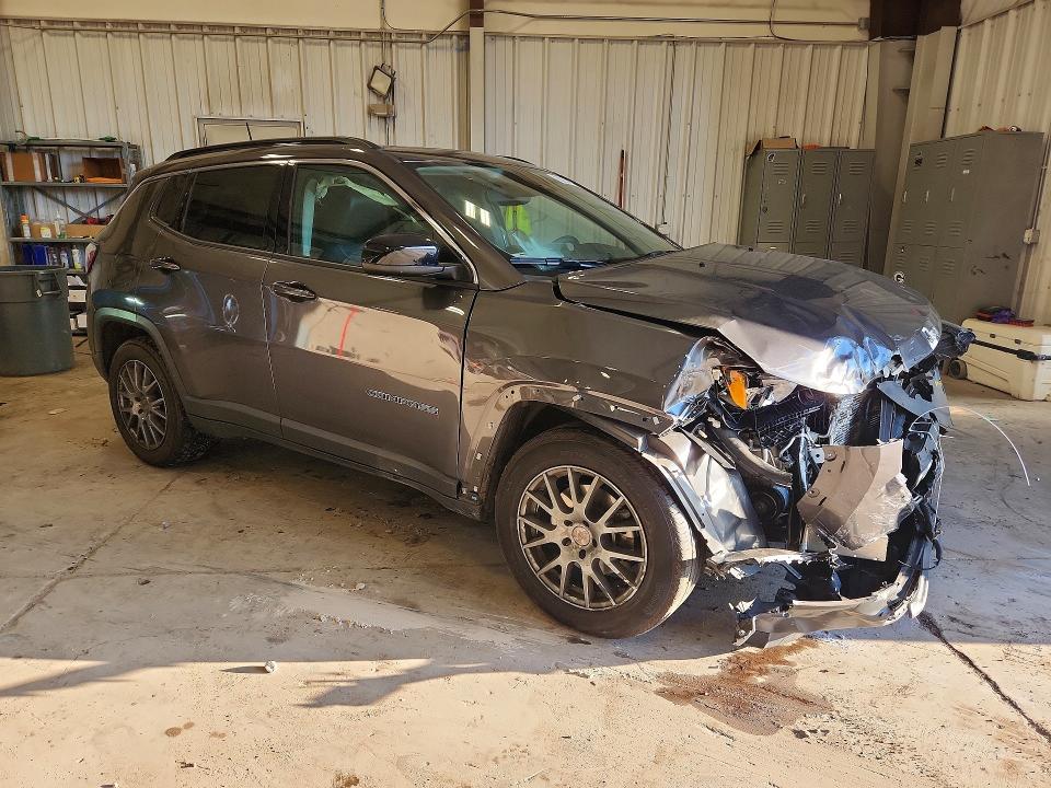 Photo 4 from auction – 2022 JEEP COMPASS with VIN 3C4NJCBB9NT149228