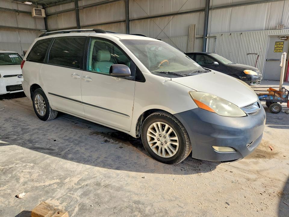 Photo 4 from auction – 2008 TOYOTA SIENNA with VIN 5TDBK22C48S018810