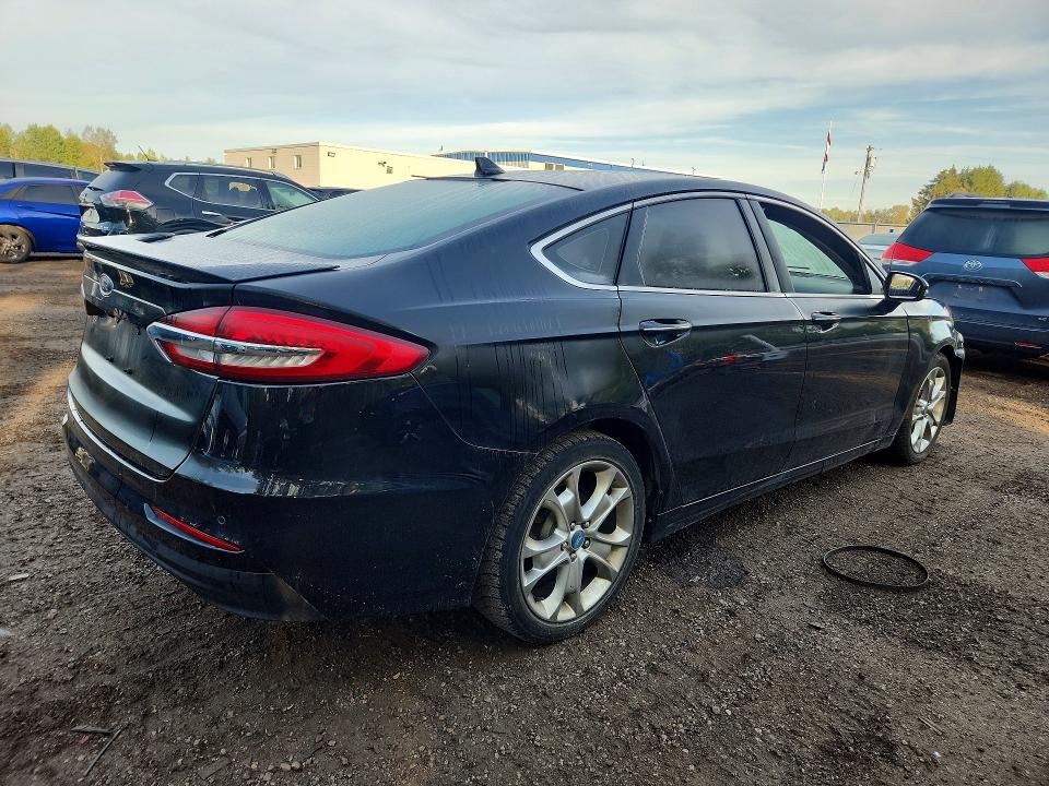 Снимка 3 от търг – 2020 FORD FUSION с VIN 3FA6P0RU9LR129991