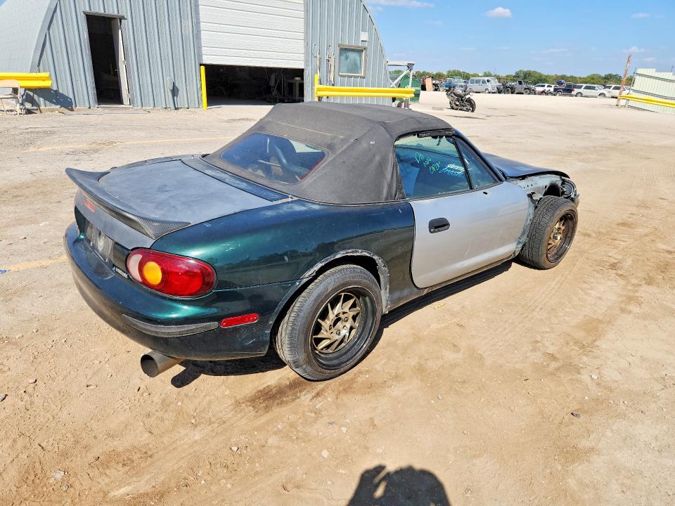 Photo 3 from auction – 2000 MAZDA MX-5 MIATA with VIN JM1NB3536Y0140862