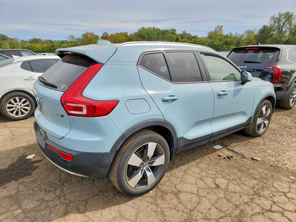 Photo 3 from auction – 2019 VOLVO XC40 with VIN YV4162UK0K2104423
