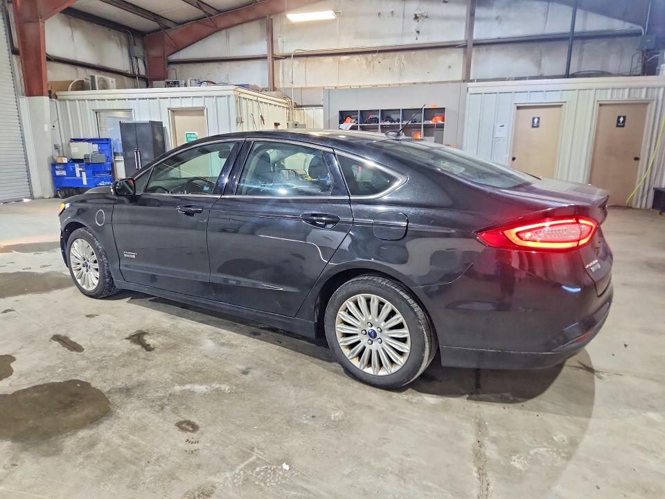 Photo 2 from auction – 2014 FORD FUSION with VIN 3FA6P0PU4ER382657