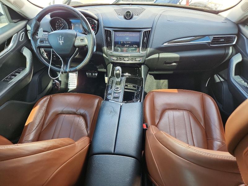 Photo 8 from auction – 2017 MASERATI LEVANTE with VIN ZN661XUS0HX220249