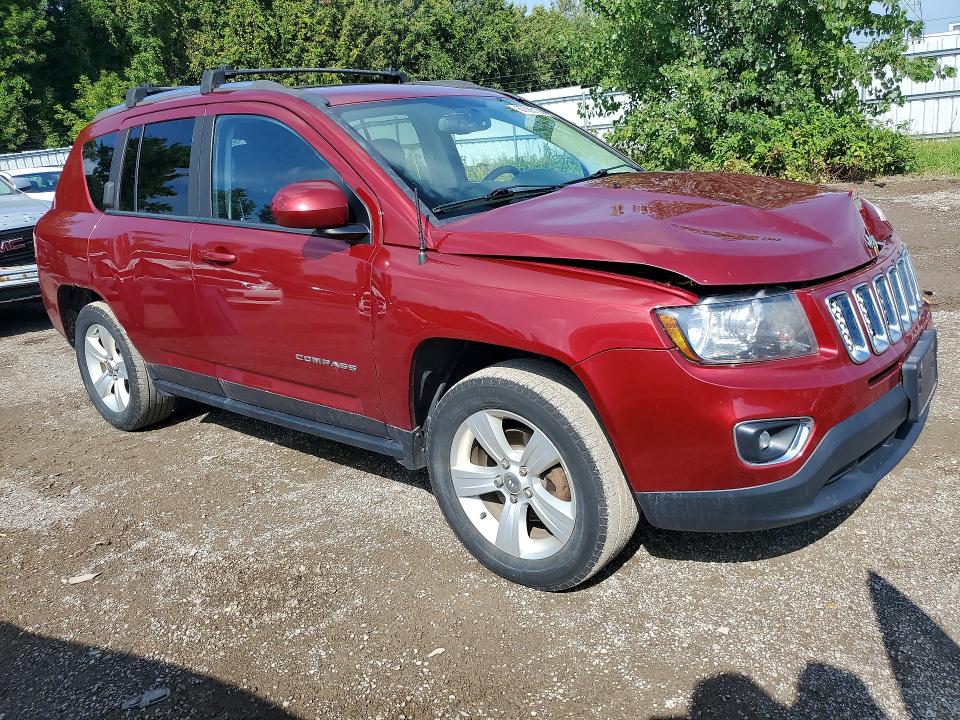 Foto 4 de la subasta – 2015 JEEP COMPASS con VIN 1C4NJDAB4FD177761