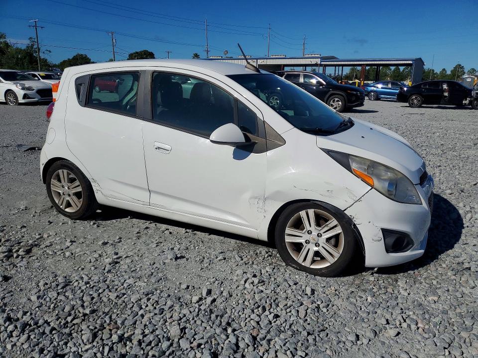 Снимка 4 от търг – 2015 CHEVROLET SPARK с VIN KL8CB6S97FC797126