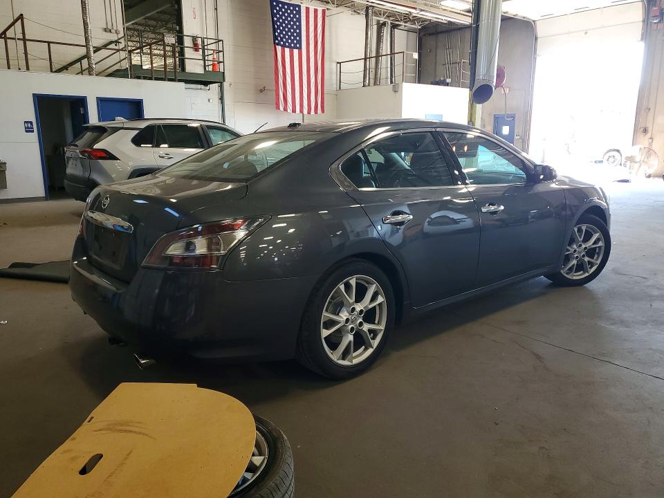 Photo 3 from auction – 2013 NISSAN MAXIMA with VIN 1N4AA5AP5DC831353